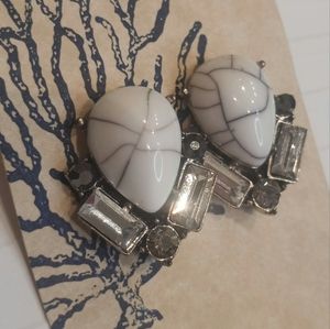 Beautiful & unique, sparkling earrings!